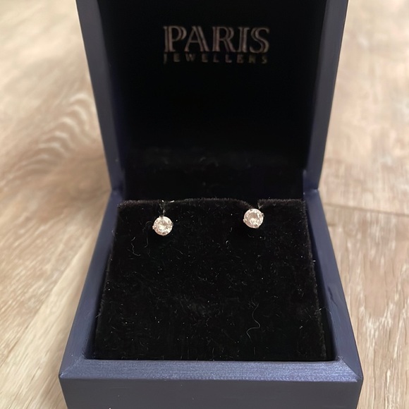 Earrings (small amount of real gold) - Picture 1 of 3